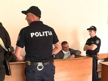 Judecatorii au pronuntat sentinta in cazul atacului armat de la Metro: In total cei patru atacatori au primit 77 de ani de inchisoare