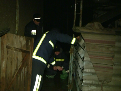 Peste 50 de gospodarii afectate, zeci de oameni evacuati si 5 case distruse complet dupa ploaia de aseara Peste 50 de gospodarii afectate, zeci de oameni evacuati si 5 case distruse complet dupa ploaia de aseara