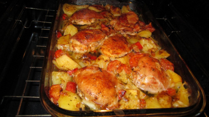 Asa faci cele mai bune pulpe la cuptor! Pune aceste ingrediente peste ele si vor iesi incredibil de bune! Sunt gata in 30 de minute