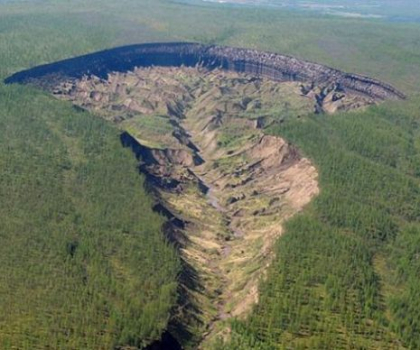 POARTA spre INFERN se afla in taigaua siberiana. Un misterios crater din care se aud sunete monstruoase contine informatii extraordinare despre Terra - GALERIE FOTO 