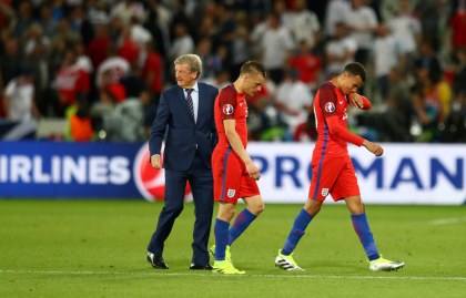 Anglia a pierdut primul loc in grupa, dupa ce a remizat impotriva Slovaciei, scor 0 la 0. Lallana, Alli si Sturridge au ratat ocazii imense pentru englezi Anglia a pierdut primul loc in grupa, dupa ce a remizat impotriva Slovaciei, scor 0 la 0. Lallana, Alli si Sturridge au ratat ocazii imense pentru englezi