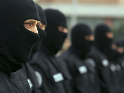 Perchezitii CNA la Serviciul Tehnologii Informationale al MAI. Vizati sunt reprezentantii unor companii, dar si persoane publice