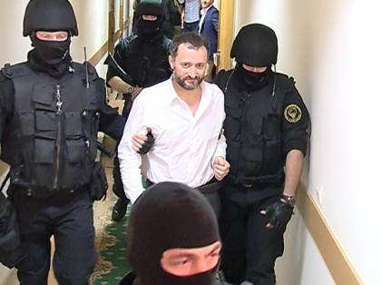 Vlad Filat A RENUNTAT la greva foamei. Fostul premier a slabit 10 kilograme Vlad Filat A RENUNTAT la greva foamei. Fostul premier a slabit 10 kilograme