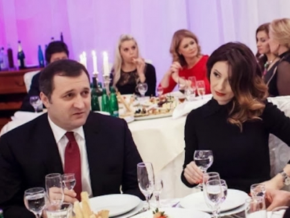 Vlad Filat divorteaza de Angela Gonta. Mesajul postat pe pagina sa de facebook Vlad Filat divorteaza de Angela Gonta. Mesajul postat pe pagina sa de facebook