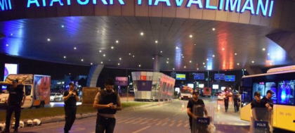 "Au venit sa ne omoare pe toti si sa moara si ei! Multi fotbalisti vor sa plece din Turcia". Un impresar povesteste momentele de teroare traite aseara la Istanbul "Au venit sa ne omoare pe toti si sa moara si ei! Multi fotbalisti vor sa plece din Turcia". Un impresar povesteste momentele de teroare traite aseara la Istanbul