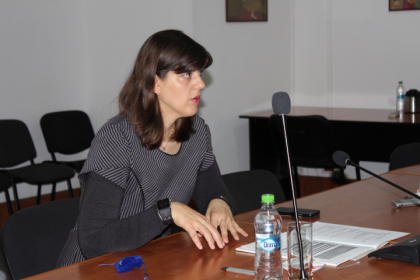 Kovesi in dialog cu Chisinaul: "Am ajuns in punctul cand se lupta statul cu mafia!" - Report.md Kovesi in dialog cu Chisinaul: "Am ajuns in punctul cand se lupta statul cu mafia!" - Report.md