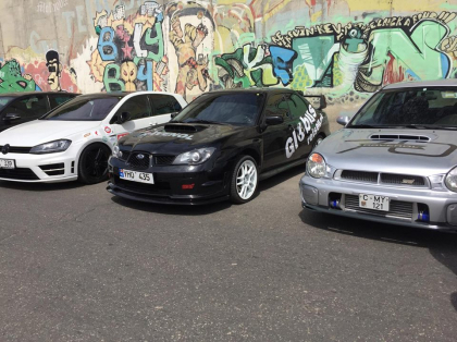 Cursa masinilor de viteza "Cupa Drag Racing 2016". Zeci de piloti si-au scos masinile tunate sub podul de la Telecentru - GALERIE FOTO