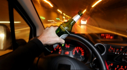 Politist retinut, dupa ce a urcat beat la volan si a lovit un pieton pe o strada din capitala. Ce grad de alcoolemie avea