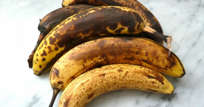 Bananele din frigider au devenit negre? Uimitor iata cum le poti face galbene din nou - VIDEO Bananele din frigider au devenit negre? Uimitor iata cum le poti face galbene din nou - VIDEO