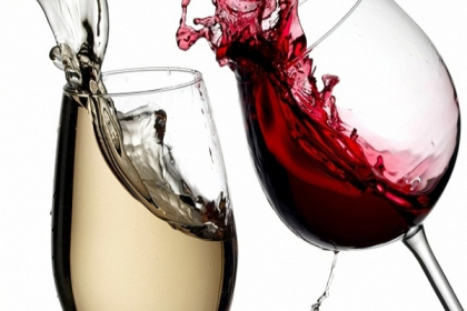 Spectaculos! S-a inventat o alta culoare de vin. Ai avea curaj sa il gusti? - FOTO
