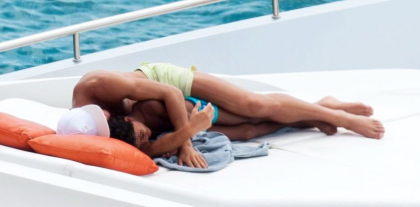 Imagini superbe cu Ronaldo in rolul de tata. Portughezul se reface alaturi de fiul sau si de familie pe un iaht - GALERIE FOTO