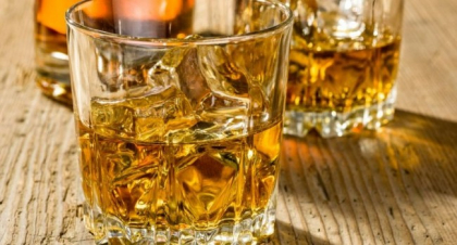 Cel mai bun mod de a degusta un pahar de whisky Cel mai bun mod de a degusta un pahar de whisky