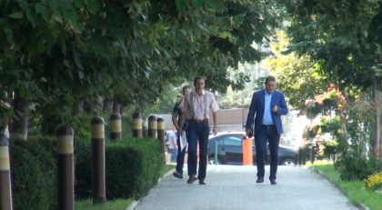 Renato Usatii a ajuns la Procuratura Anticoruptie insa nu a vorbit cu procurorii: " Nu am incredere in Procuratura lui Plahotniuc" - FOTO Renato Usatii a ajuns la Procuratura Anticoruptie insa nu a vorbit cu procurorii: " Nu am incredere in Procuratura lui Plahotniuc" - FOTO