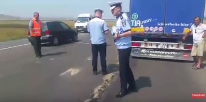 Grav accident in Iasi. O femeie a fost lovita in plin de un TIR inamtriculat in Moldova. Ce spun martorii - VIDEO Grav accident in Iasi. O femeie a fost lovita in plin de un TIR inamtriculat in Moldova. Ce spun martorii - VIDEO