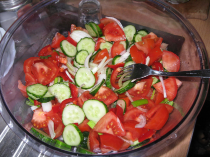 Prepari salata din rosii si castraveti? Renunta imediat la aceasta mancare! O sa ramai socata de ce s-a descoperit Prepari salata din rosii si castraveti? Renunta imediat la aceasta mancare! O sa ramai socata de ce s-a descoperit