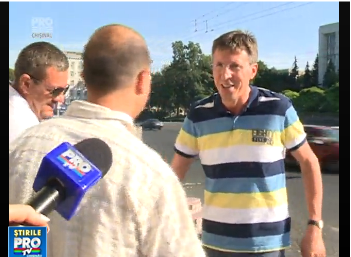 Si-a sarbatorit ziua de nastere pe santier, alaturi de muncitori. Vezi ce isi doreste primarul Dorin Chirtoaca de ziua sa Si-a sarbatorit ziua de nastere pe santier, alaturi de muncitori. Vezi ce isi doreste primarul Dorin Chirtoaca de ziua sa