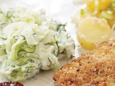Salata cu smantana si castraveti Salata cu smantana si castraveti