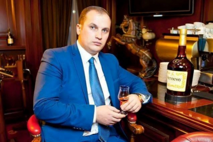 Cel mai mediatizat avocat din Moldova este un gurmand adevarat! Vezi cu ce mancaruri exclusiviste se delecteaza acesta in vacanta FOTO