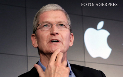 Interviu cu seful Apple, dupa 5 ani de la preluarea functiei de la Steve Jobs. Cu cine se sfatuieste in momentele grele
