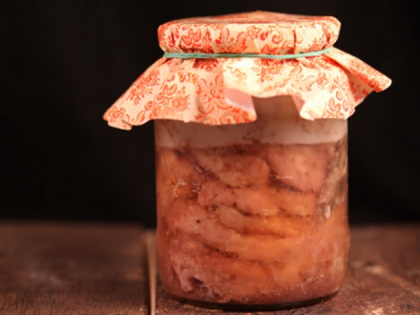 Invata sa faci carne de porc, in suc propriu! Delicioasa in orice anotimp Invata sa faci carne de porc, in suc propriu! Delicioasa in orice anotimp