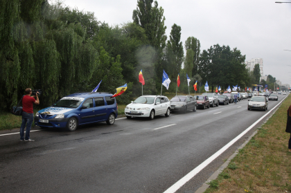 Miting cu peste 100 de masini, care au parcurs traseul Chisinau - Serpeni, in contextul comemorarii celei dea 72-a aniversare a eliberarii Moldovei de fascism- VIDEO