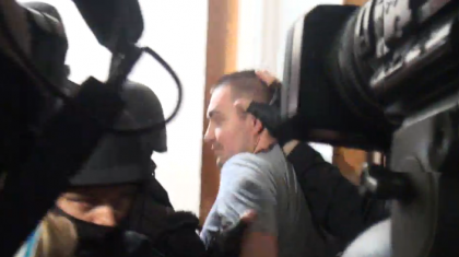 Sedinta in cazul lui Platon, amanata. La iesirea din sala, omul de afaceri a strigat ca este absolut nevinovat. Avocat: "Este o extradare ilegala" - FOTO Sedinta in cazul lui Platon, amanata. La iesirea din sala, omul de afaceri a strigat ca este absolut nevinovat. Avocat: "Este o extradare ilegala" - FOTO