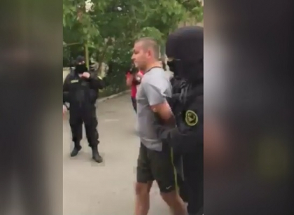 Veaceslav Platon se plange de conditiile de detentie: "stau intr-o celula in subsol si ma invelesc cu ziare vechi". Scrisoarea pe care a transmis-o avocatilor \\ DOC Veaceslav Platon se plange de conditiile de detentie: "stau intr-o celula in subsol si ma invelesc cu ziare vechi". Scrisoarea pe care a transmis-o avocatilor \\ DOC