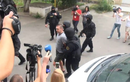 Unul dintre avocatii lui Platon din Ucraina a ajuns la Curtea de Apel: "in aceste momente Platon le povesteste totul judecatorilor" Unul dintre avocatii lui Platon din Ucraina a ajuns la Curtea de Apel: "in aceste momente Platon le povesteste totul judecatorilor"