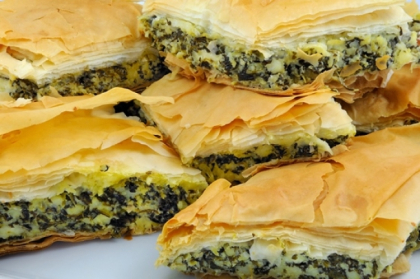 Placinta greceasca cu verdeturi Placinta greceasca cu verdeturi