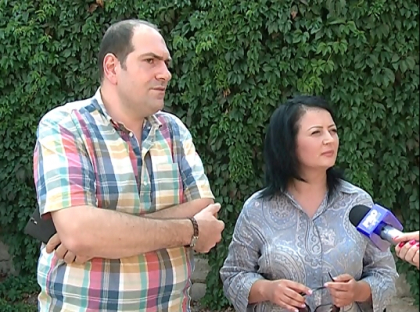 Declaratiile chiriasilor de la Truseni la O Seara Perfecta: "Am incercat sa negociem, dar nu am avut cu cine. Vom sta in casa pana cand nu se va pronunta instanta" - VIDEO