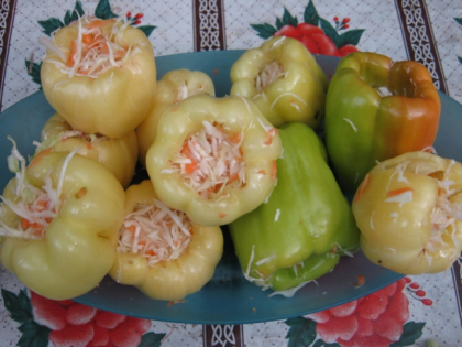 Ardei umpluti cu varza pentru iarna. O reteta delicioasa, ca la bunica Ardei umpluti cu varza pentru iarna. O reteta delicioasa, ca la bunica