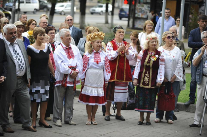 Festivalul Republican al Etniilor a inceput in capitala: zeci de oameni au luat cu asalt gradina Publica Stefan cel Mare - GALERIE FOTO Festivalul Republican al Etniilor a inceput in capitala: zeci de oameni au luat cu asalt gradina Publica Stefan cel Mare - GALERIE FOTO