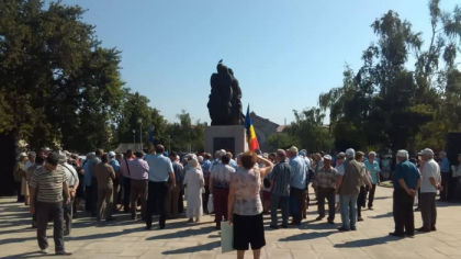 Astazi se implinesc 69 de ani de la al doilea val de deportari. La monumentul "Trenul durerii" a avut loc o ceremonie de comemorare - GALERIE FOTO