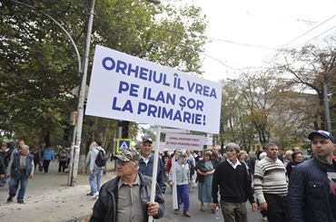 "Orheiul il vrea pe Ilan Sor la primarie". Un nou protest in sustinerea lui Sor, in fata judecatoriei Buiucani - FOTO