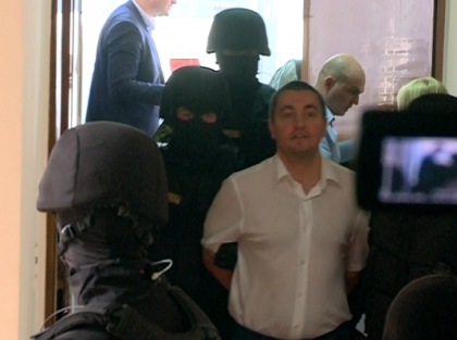 Sedinta in dosarul Platon, amanata. CC urmeaza sa se expuna asupra unei cereri de exceptie de neconstitutionalitate depusa de avocatii fostului deputat moldovean Sedinta in dosarul Platon, amanata. CC urmeaza sa se expuna asupra unei cereri de exceptie de neconstitutionalitate depusa de avocatii fostului deputat moldovean
