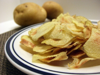 Nu vei mai cumpara niciodata chipsuri! Uite cum sa le prepari la tine acasa Nu vei mai cumpara niciodata chipsuri! Uite cum sa le prepari la tine acasa