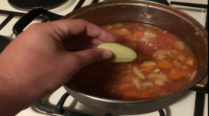 A pus o bucata de mar in bors! Incredibil ce s-a intamplat mai tarziu