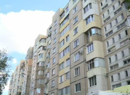 Nu s-a sinucis, ci a fost aruncata peste geam, de la etajul 9, de catre iubitul ei si proprietara apartamentului in care se aflau. Rasturnare de situatie in cazul tinerei de 18 ani din Causeni care a murit acum 3 ani Nu s-a sinucis, ci a fost aruncata peste geam, de la etajul 9, de catre iubitul ei si proprietara apartamentului in care se aflau. Rasturnare de situatie in cazul tinerei de 18 ani din Causeni care a murit acum 3 ani