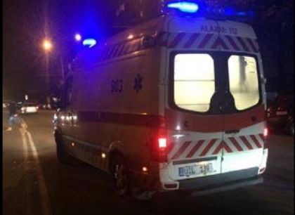 Un barbat de 40 de ani, in stare grava la spital, dupa ce a fost lovit de un Range Rover, la o trecere de pietoni din capitala: soferul, retinut - FOTO Un barbat de 40 de ani, in stare grava la spital, dupa ce a fost lovit de un Range Rover, la o trecere de pietoni din capitala: soferul, retinut - FOTO