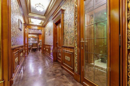 Milionarii rusi au case excesiv de luxoase, dar si unele de prost gust. Cineva a intrat in locuintele bogatasilor din est si a publicat imaginile - GALERIE FOTO Milionarii rusi au case excesiv de luxoase, dar si unele de prost gust. Cineva a intrat in locuintele bogatasilor din est si a publicat imaginile - GALERIE FOTO