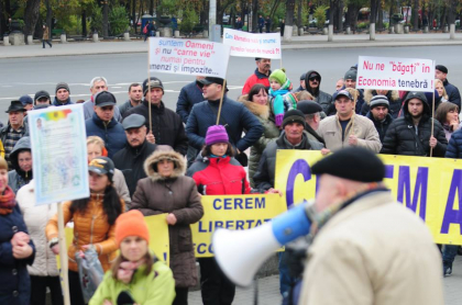 Asociatia Micului Business, la protest in fata Guvernului: "nu ne bagati in economia tenebra" "suntem oameni, nu carne vie, numai pentru amenzi si impozite"- GALERIE FOTO