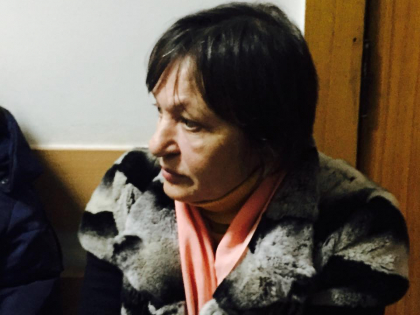 Mama lui Veaceslav Platon, prezenta la Judecatoria Buiucani: "Speram ca se va face dreptate. Eu cred in fiul meu" Mama lui Veaceslav Platon, prezenta la Judecatoria Buiucani: "Speram ca se va face dreptate. Eu cred in fiul meu"