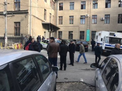 Sedinta de judecata in cazul lui Usatii. Procurorii cer mandat de arestare pentru 30 de zile pe numele primarului de Balti: Ciubasenco, prezent la judecatorie - GALERIE FOTO Sedinta de judecata in cazul lui Usatii. Procurorii cer mandat de arestare pentru 30 de zile pe numele primarului de Balti: Ciubasenco, prezent la judecatorie - GALERIE FOTO