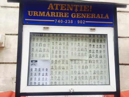Atentie, il cauta politia! Renato Usatii, pe absolut toate panourile din capitala. Pana acum - pe cele electorale, acum si pe cele ale politiei - GALERIE FOTO Atentie, il cauta politia! Renato Usatii, pe absolut toate panourile din capitala. Pana acum - pe cele electorale, acum si pe cele ale politiei - GALERIE FOTO
