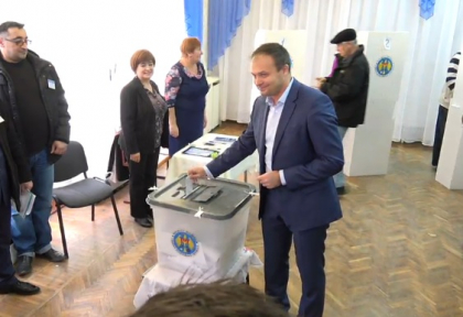 Seful legislativului, Andrian Candu si-a ales presedintele: "am votat pentru viitorul european al RM" - FOTO Seful legislativului, Andrian Candu si-a ales presedintele: "am votat pentru viitorul european al RM" - FOTO