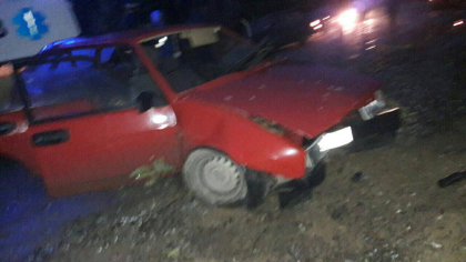 Un barbat din Soroca s-a stins pe loc dupa ce a ajuns cu masina intr-un copac: in automobil erau si 2 copii - GALERIE FOTO Un barbat din Soroca s-a stins pe loc dupa ce a ajuns cu masina intr-un copac: in automobil erau si 2 copii - GALERIE FOTO