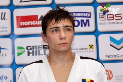 Medalie de aur pentru Moldova la Campionatul European de tineret la judo. Denis Vieru s-a impus in finala categoriei de pana la 66 de kg 