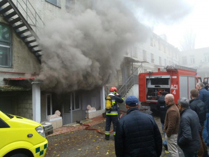 O sauna aflata in subsolul unui restaurant a luat foc in aceasta dimineata. Incendiul a izbucnit pe strada Nicolae Zelinschi din sectorul Botanica al capitalei - GALERIE FOTO O sauna aflata in subsolul unui restaurant a luat foc in aceasta dimineata. Incendiul a izbucnit pe strada Nicolae Zelinschi din sectorul Botanica al capitalei - GALERIE FOTO