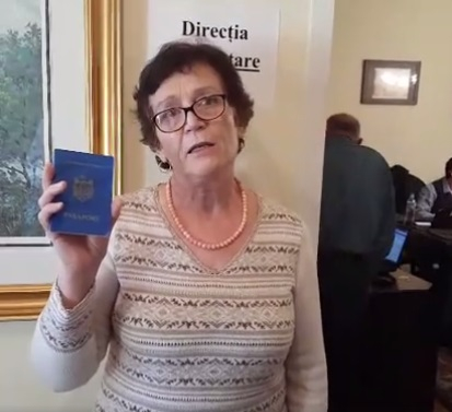 A vrut sa voteze in SUA si a aflat ca deja votase de trei ori in satul natal: Prin ce a trecut o femeie din RM la o sectie de vot din Washington - VIDEO