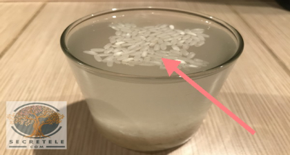 Asa iti dai seama ca orezul pe care il consumi contine plastic! Toate gospodinele ar trebui sa cunoasca acest lucru